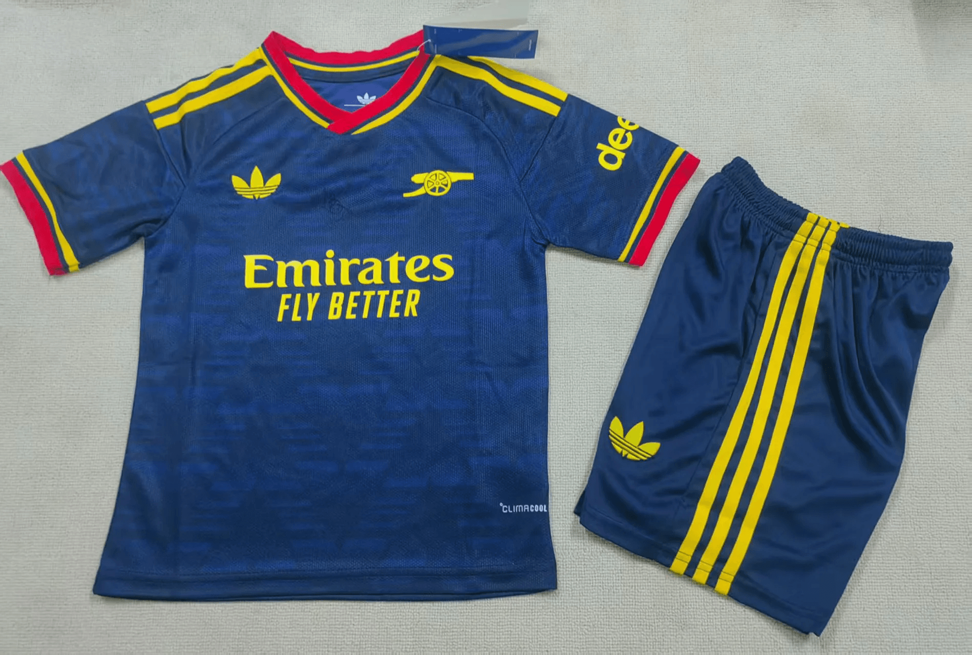 Arsenal Away 26/27 Kids Kit front view