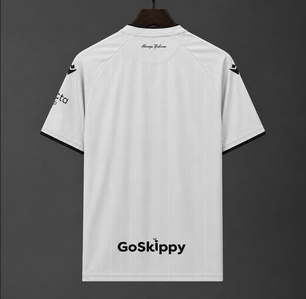 Bristol City Men's Jersey (Away) 26/27 back view