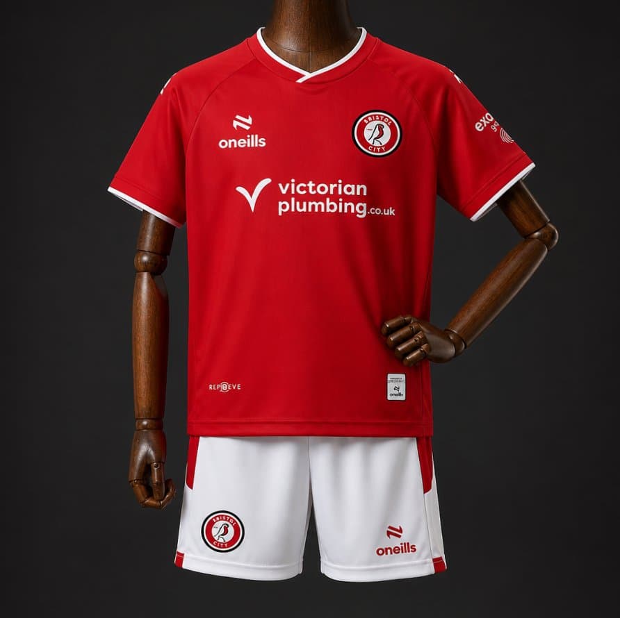 Bristol City Home Kids Kit 26/27 front view