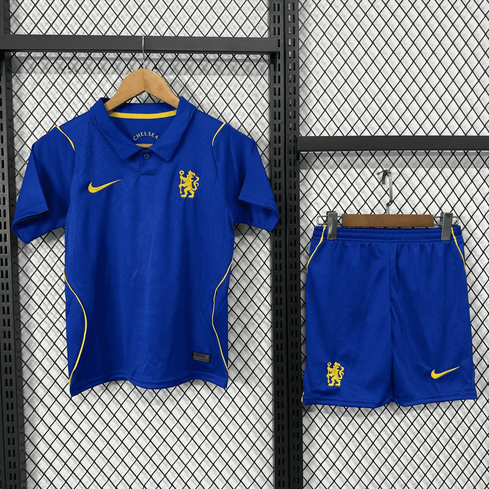 Chelsea Home 26/27 Kids Kit front view