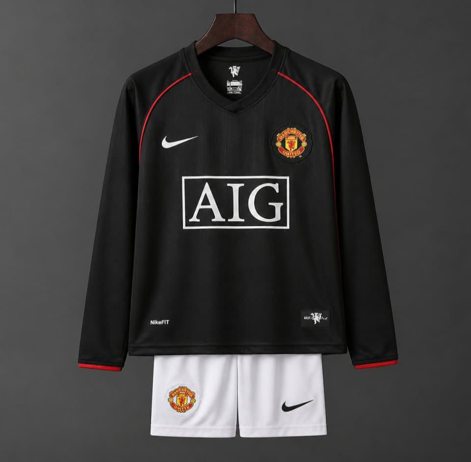 Manchester United 07/08 Retro Away Long Sleeve Kids Kit front view