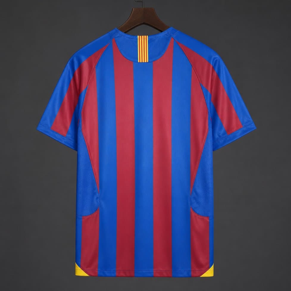 Barcelona 2005/06 Home Retro Jersey back view
