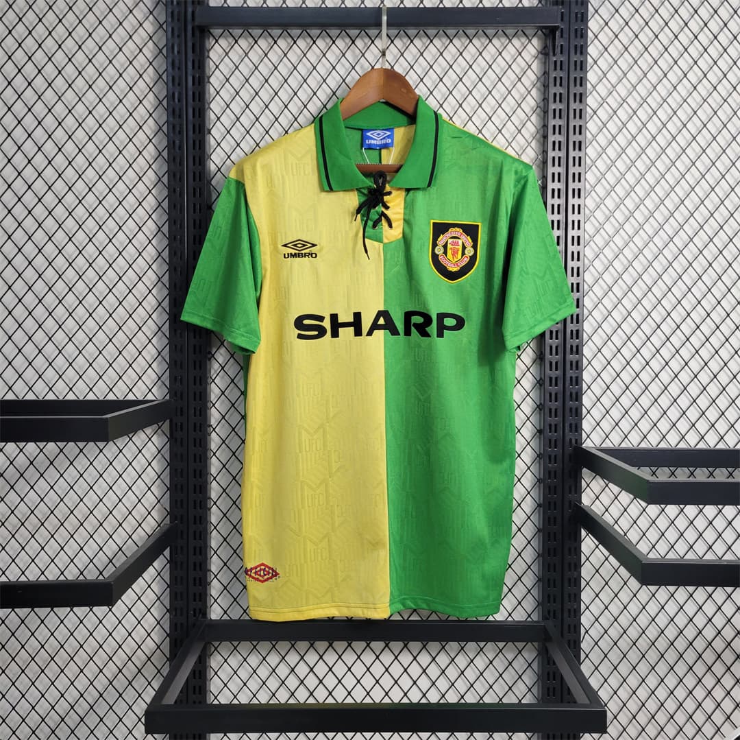 Manchester United 92-94 Away front view