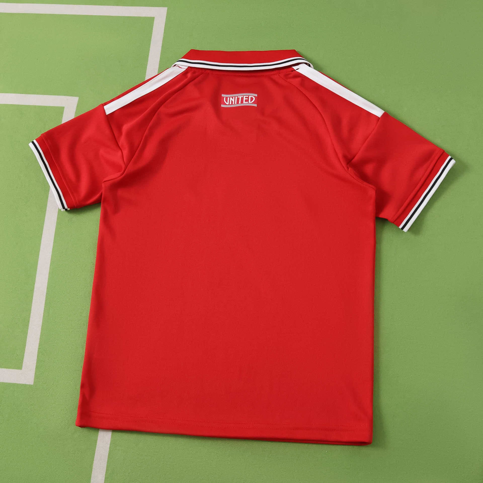 Manchester United Home Kids Kit 26/27 back view
