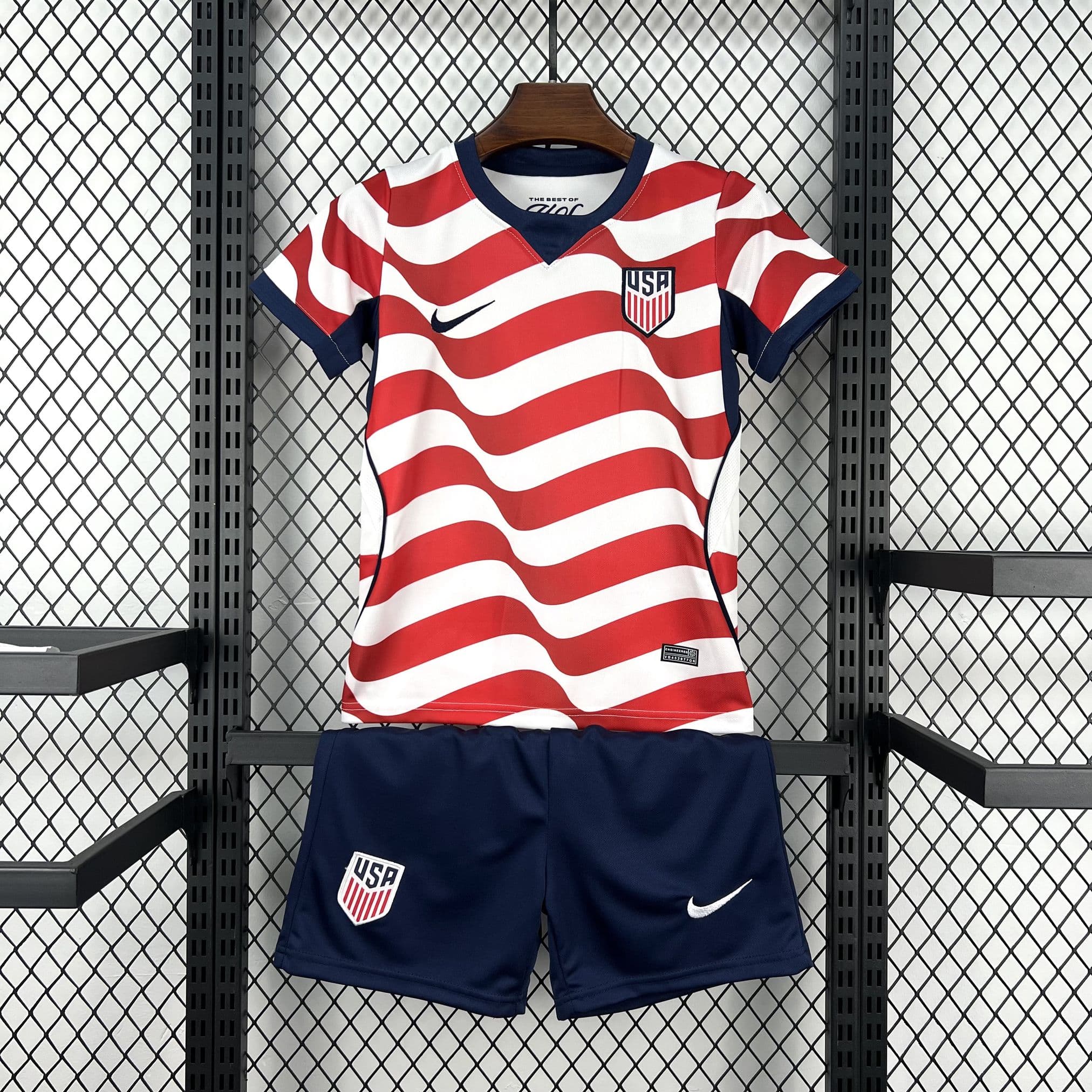 USA Home Kit Kids front view