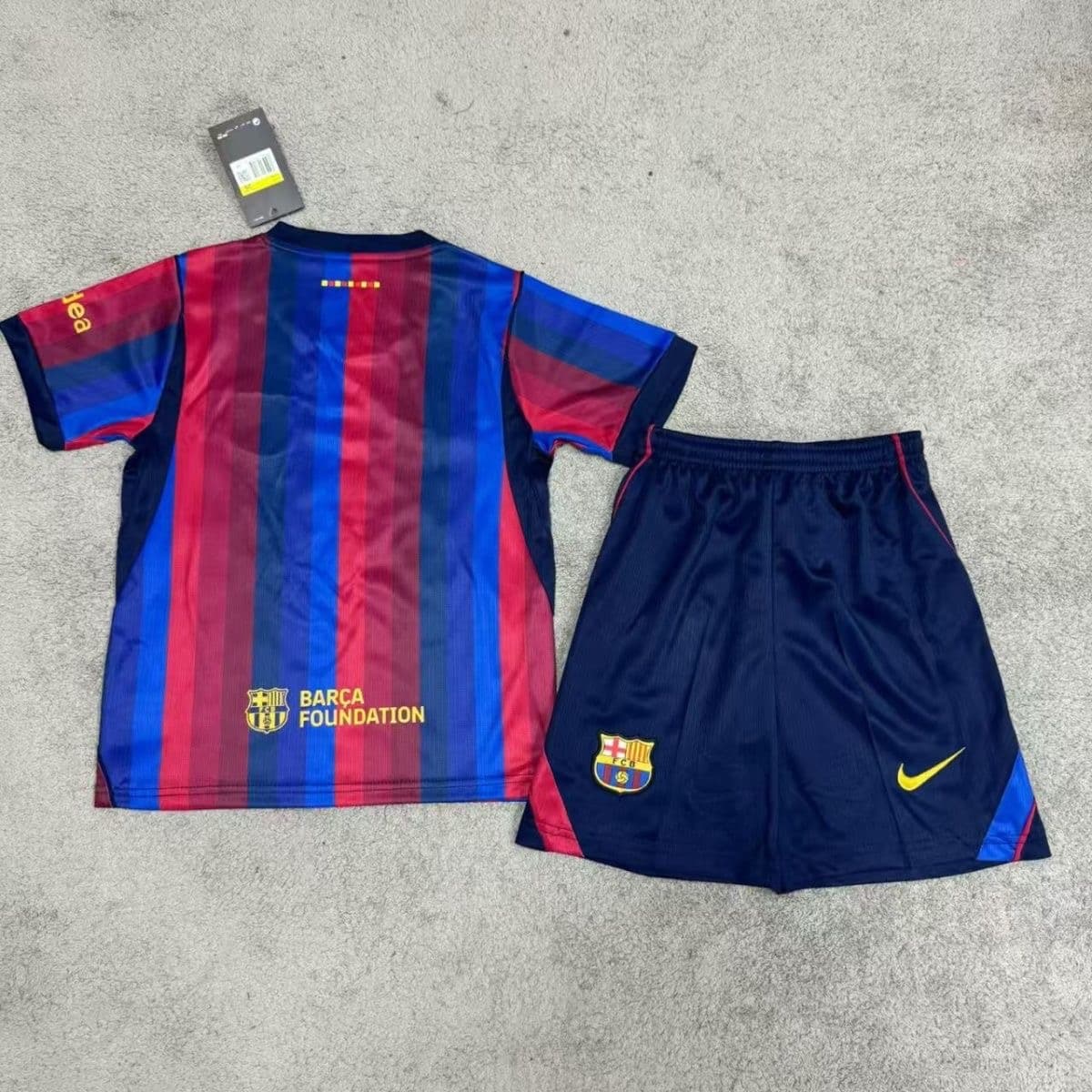 Barcelona Kids Kit (Home) 26/27 back view