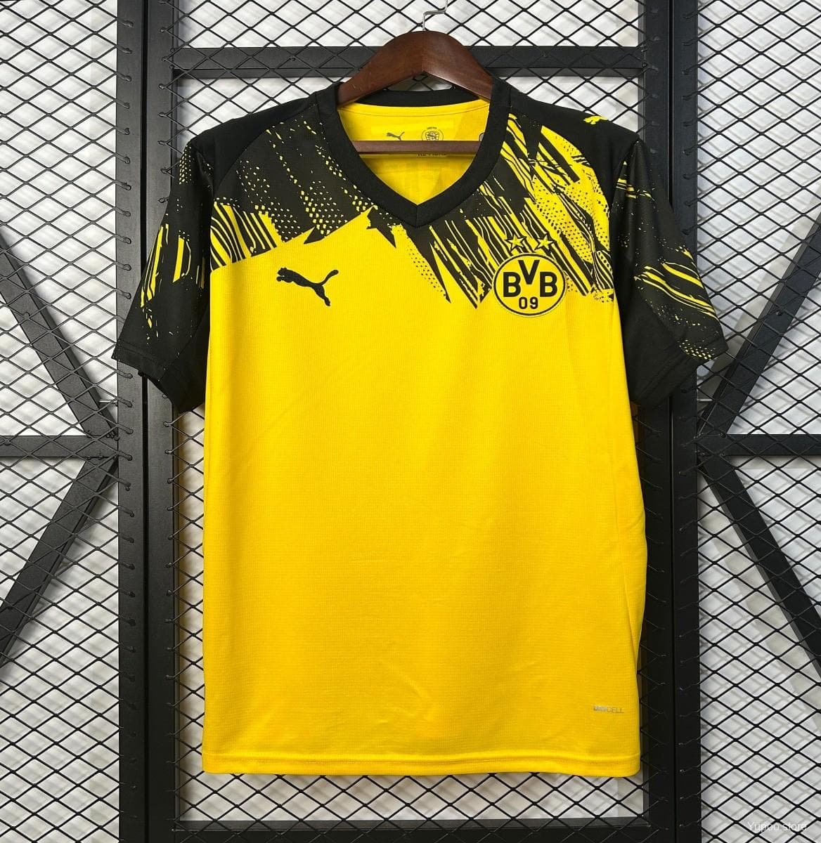 Borussia Dortmund Men's Jersey (Home) 25/26 front view