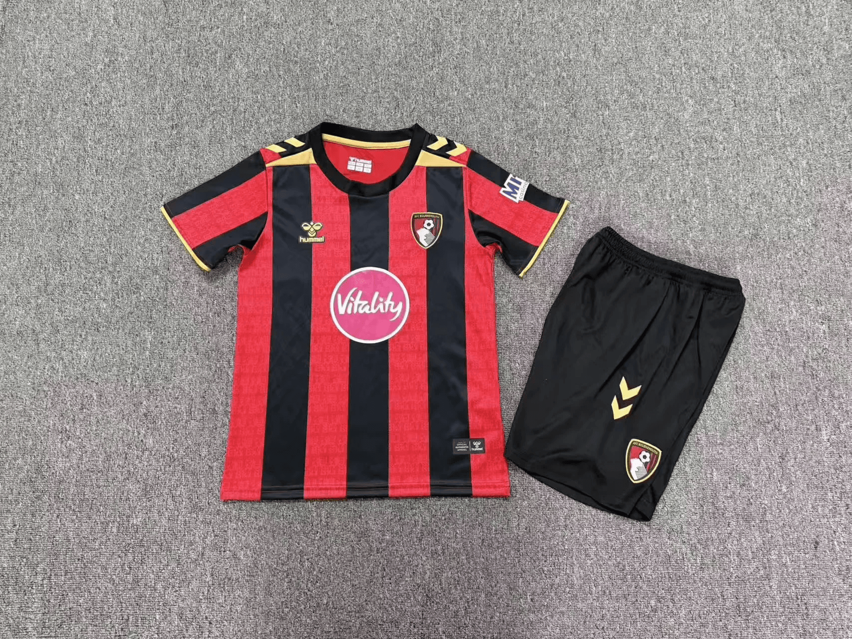 Bournemouth Home Kids Kit 26/27 front view