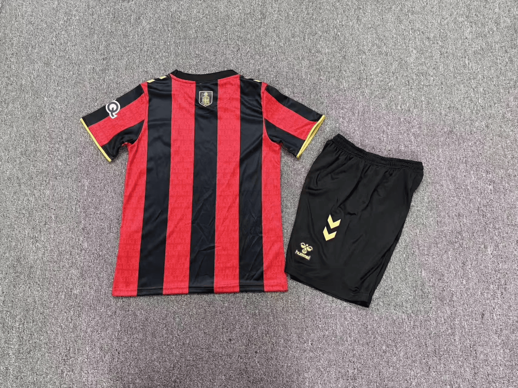 Bournemouth Home Kids Kit 26/27 back view