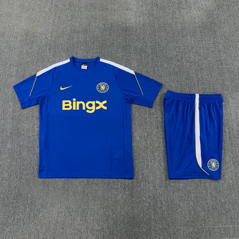 Chelsea Training Tracksuit â Blue 26/27 front view