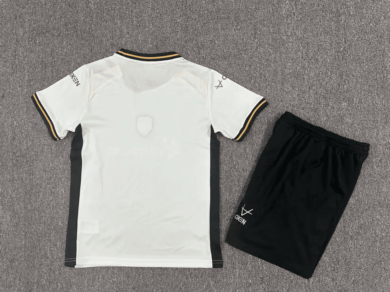 Hull City Away Kids Kit 26/27 back view