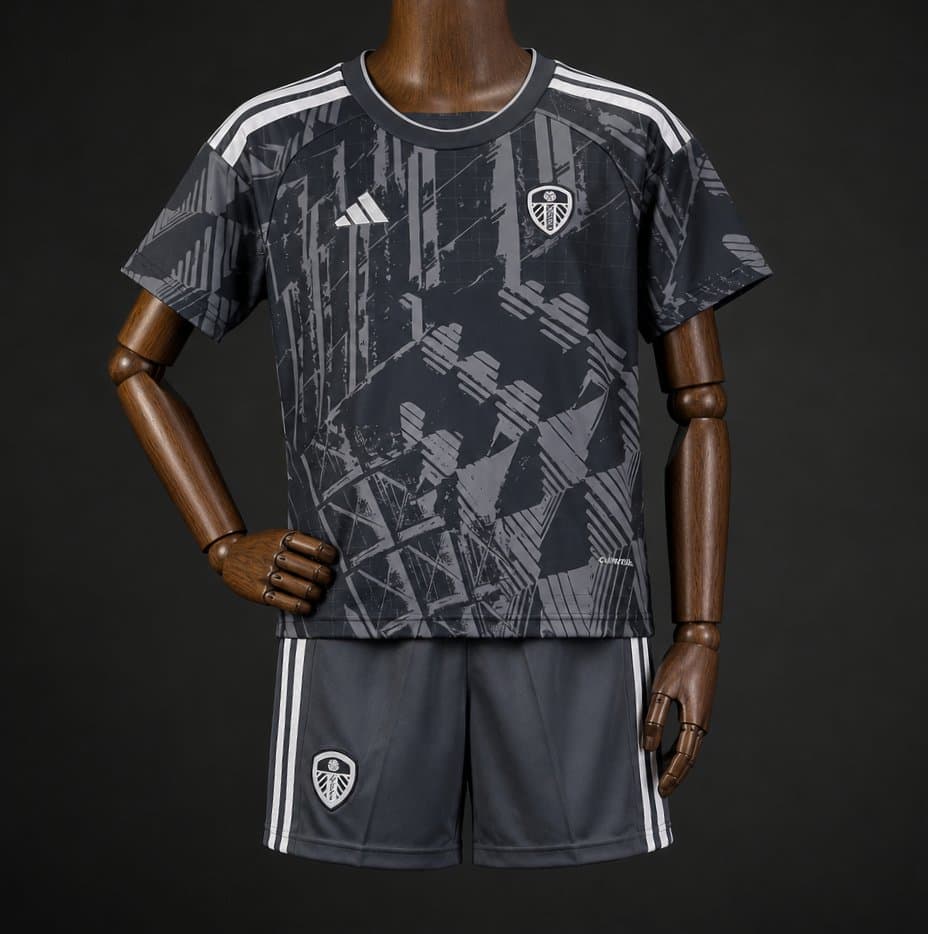 Leeds United Third Kids Kit 26/27 front view