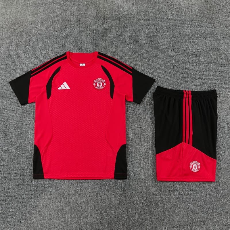 Manchester United Training Set â Red/Black 26/27 front view
