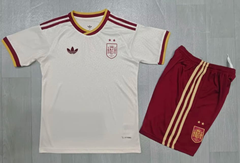 Spain Away Kids Kit (2 Star) front view
