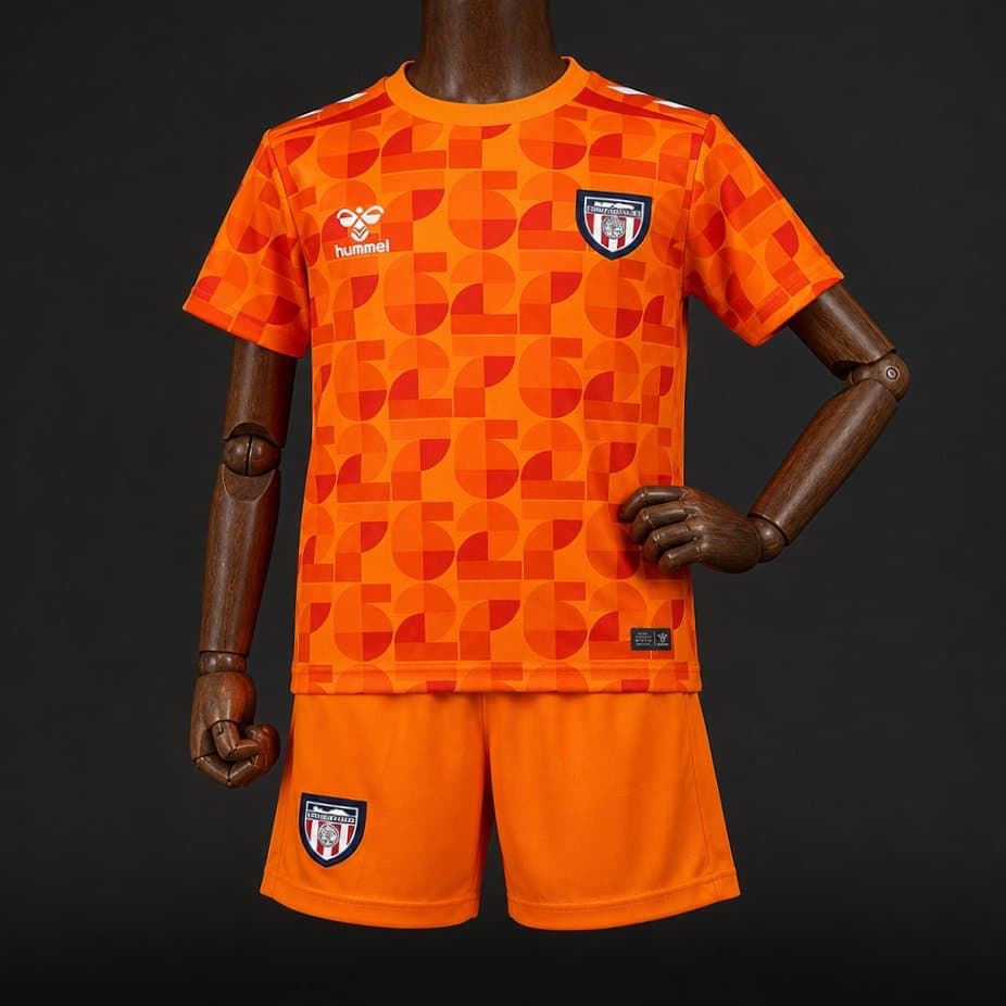 Sunderland Goalkeeper Kids Kit 26/27 front view